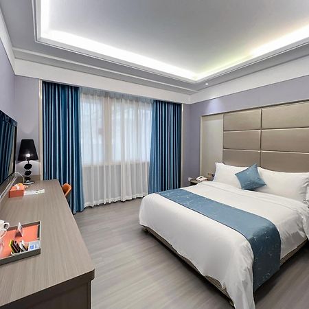 Ramada Shenzhen Baoan Hotel Exterior foto