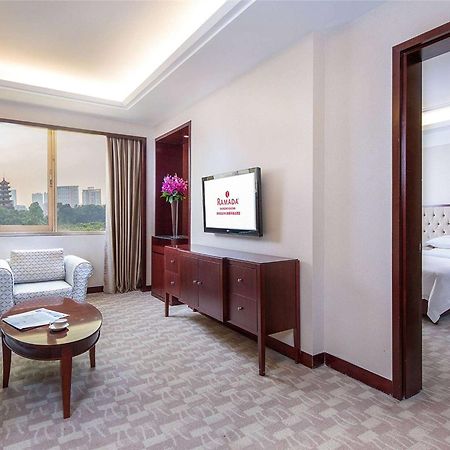 Ramada Shenzhen Baoan Hotel Exterior foto