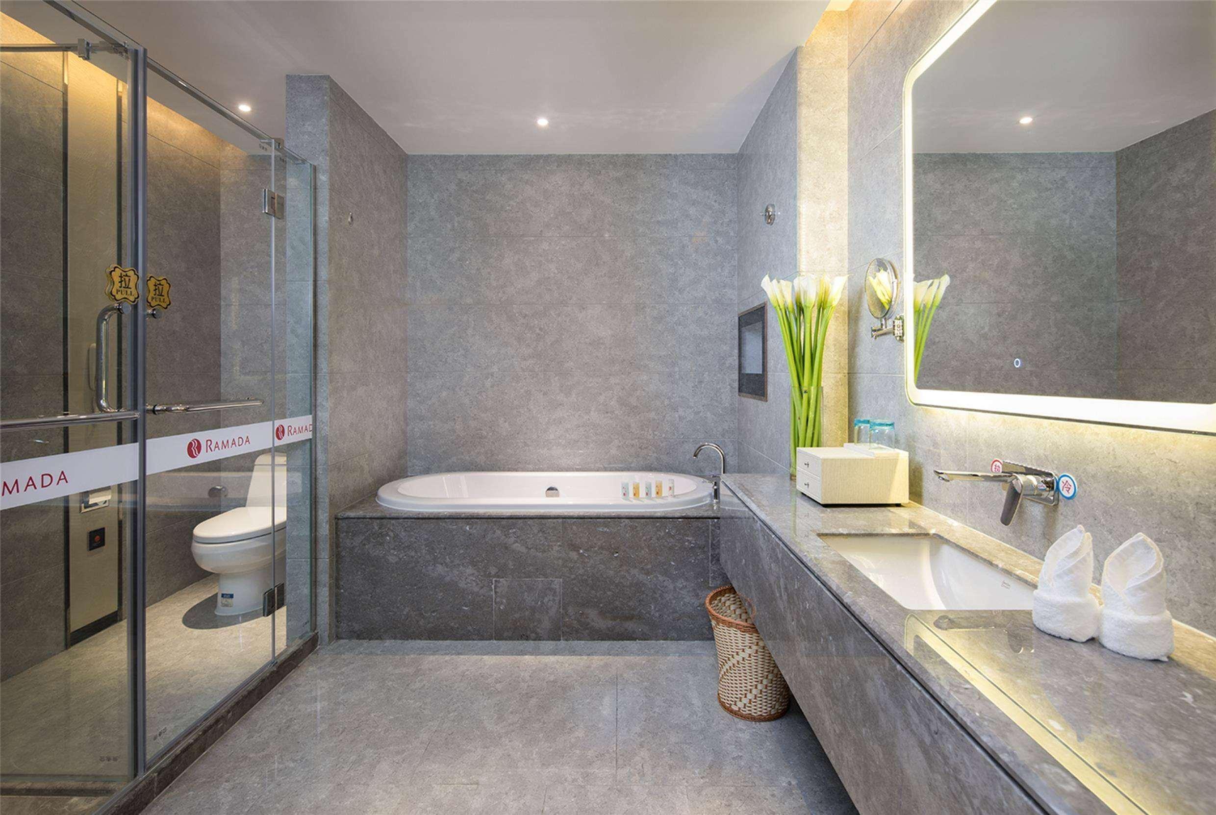 Ramada Shenzhen Baoan Hotel Exterior foto