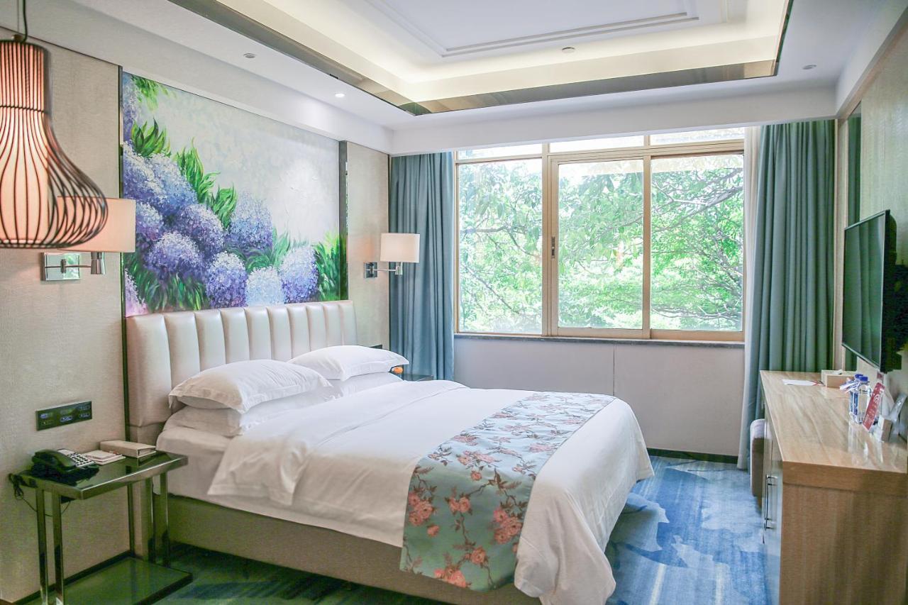 Ramada Shenzhen Baoan Hotel Exterior foto