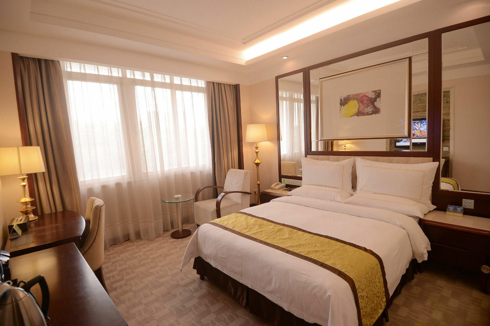 Ramada Shenzhen Baoan Hotel Exterior foto